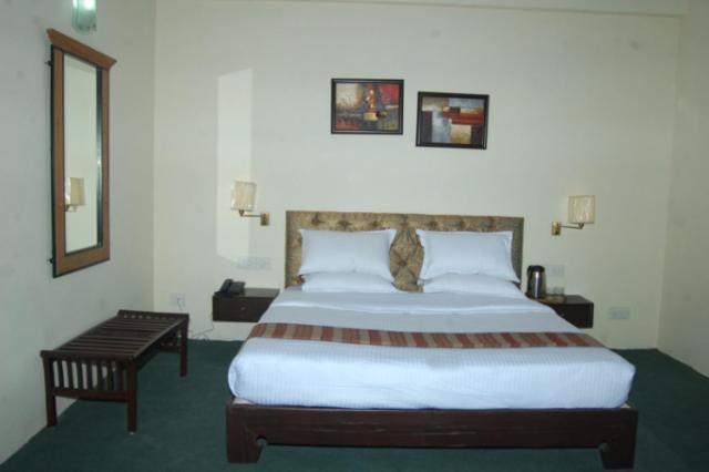 Natureraga Fernhill Resort Chail Habitación foto